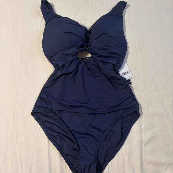 La Blanca tummy control one piece swimsuit - Picture 1 of 4